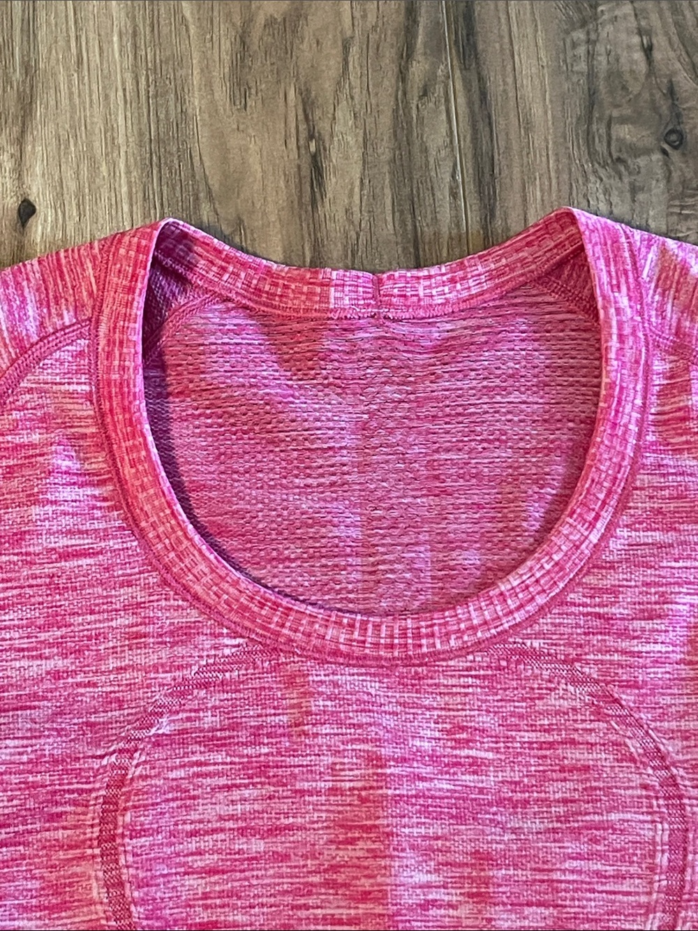 Lululemon Pink Swiftly - Picture 3 of 12